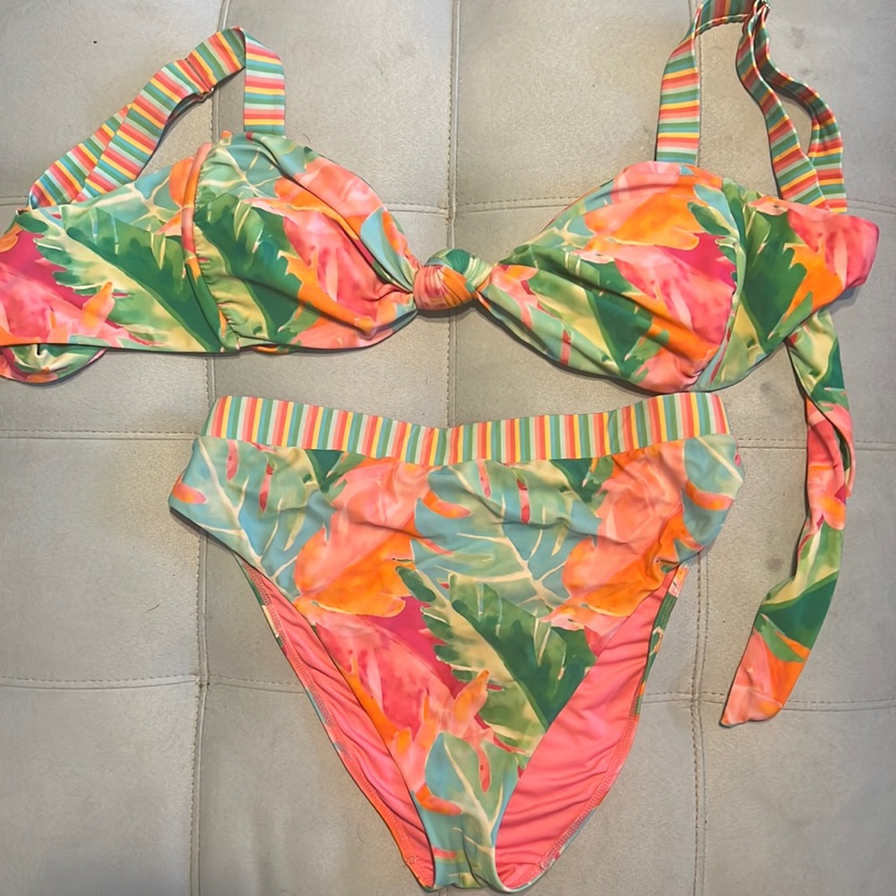 Show Me Your Mumu Tropical Bikini Top